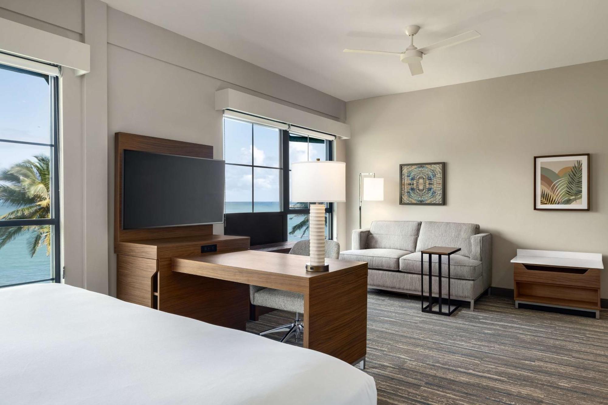 Hampton Inn & Suites Maui North Shore Кахулуї Екстер'єр фото